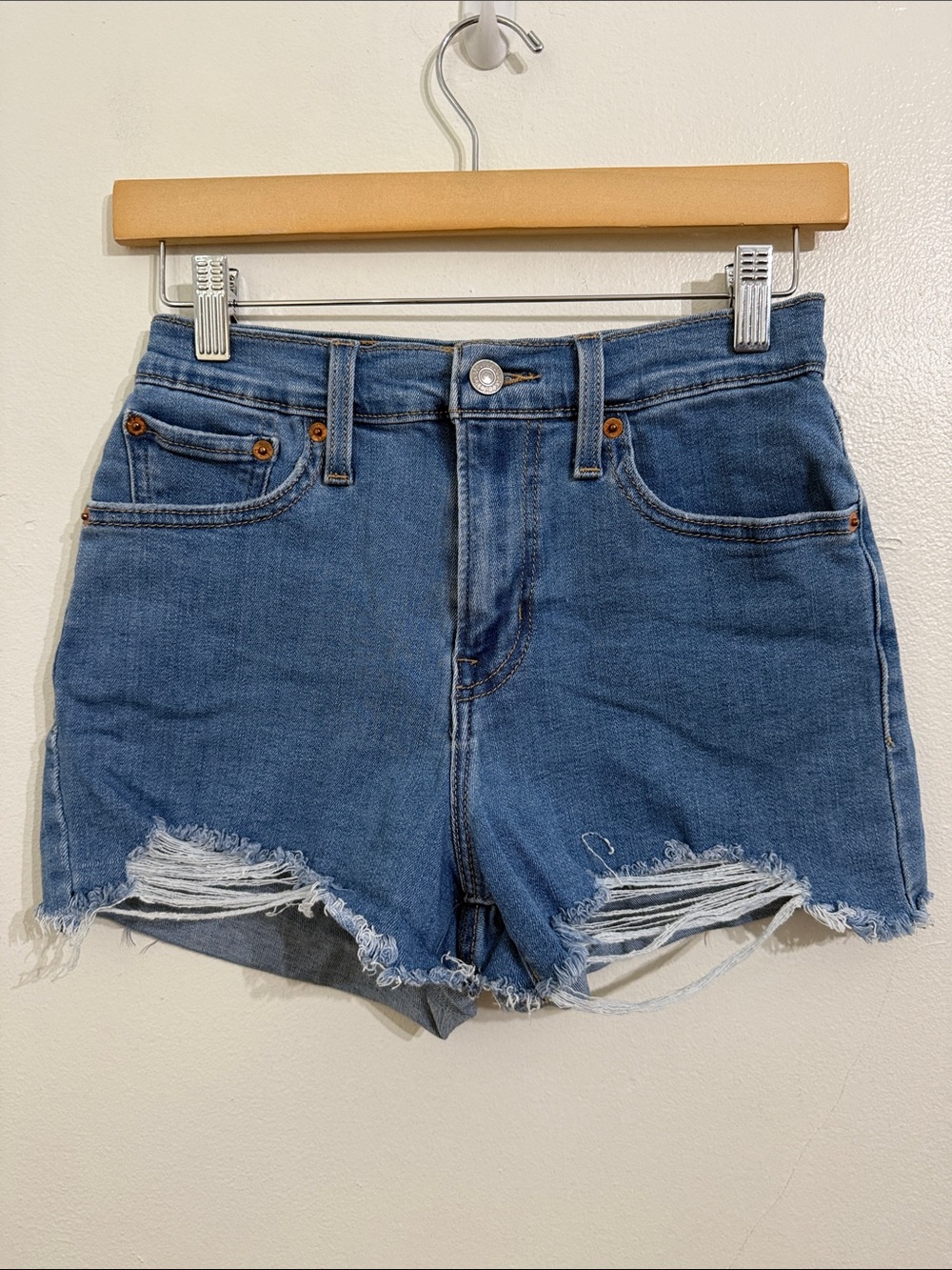 Levi's High Rise Shorts Womens Size 26 Distressed Denim